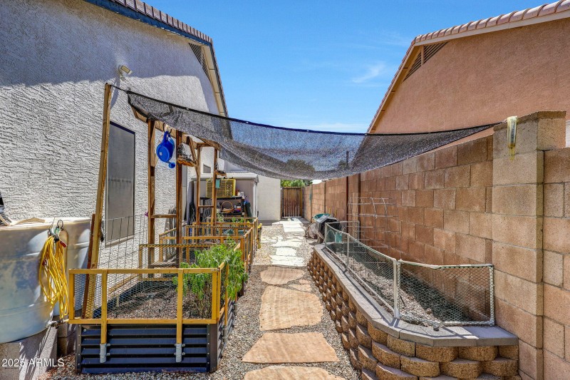 Side Yard Garden Area