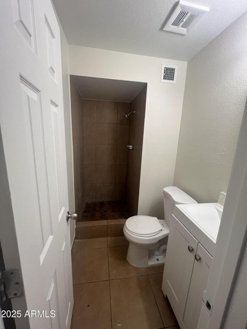 2nd Bathroom 2