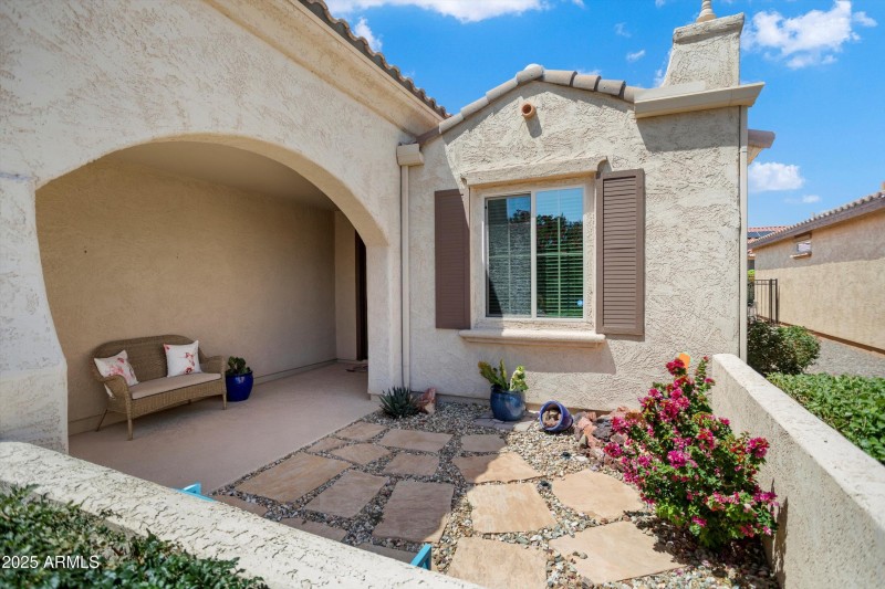 04-Front Porch