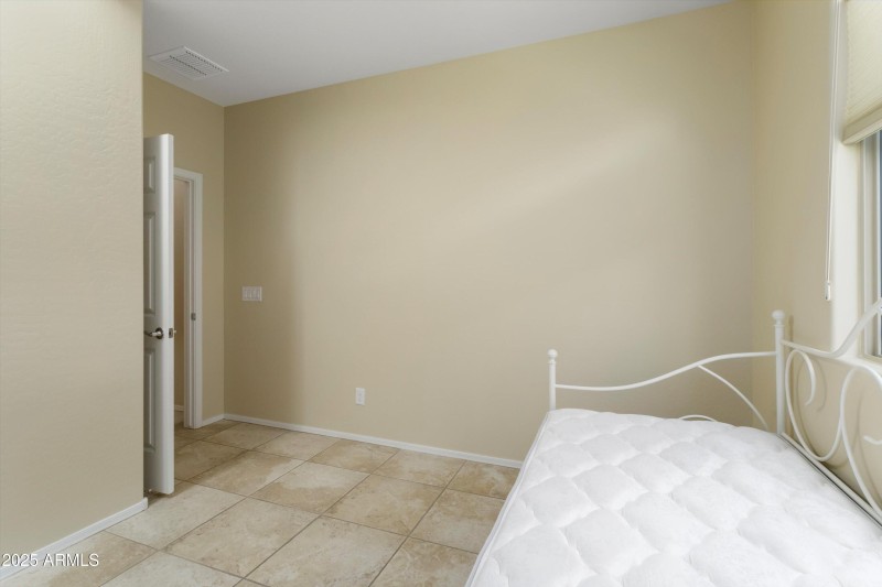 Den2
