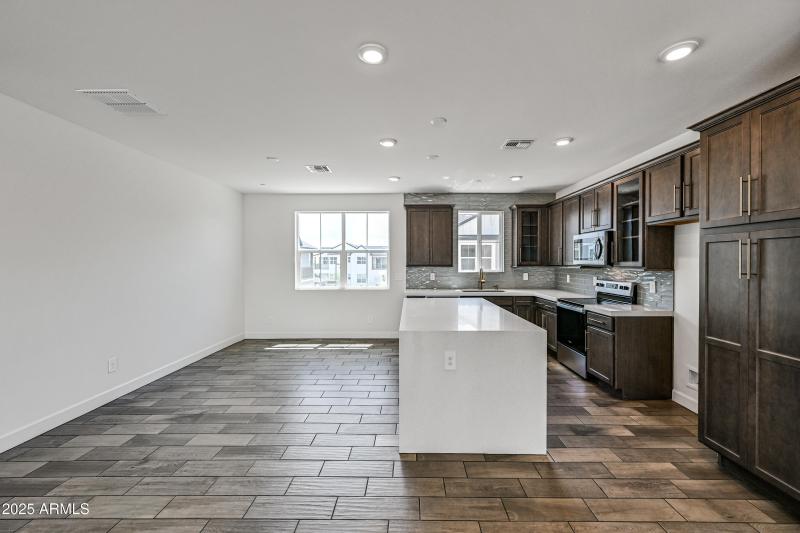 9-11300NCDD1061-ocupix