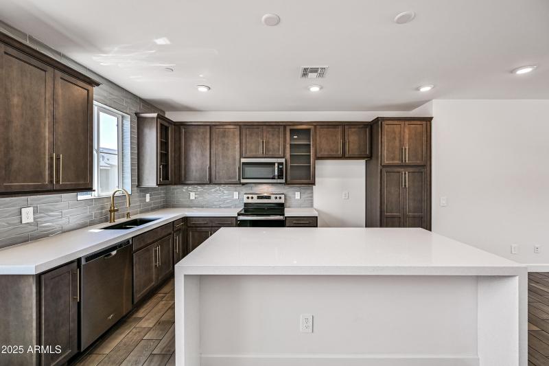 10-11300NCDD1061-ocupix