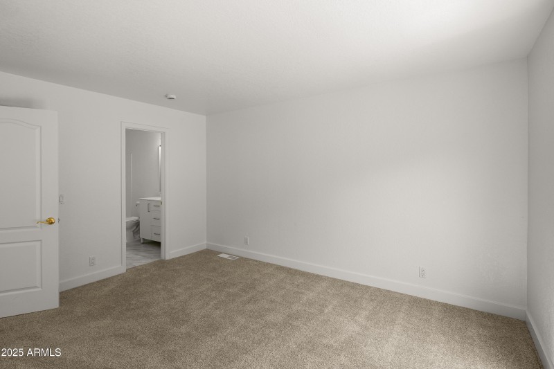 Primary Bedroom En Suite - View 4