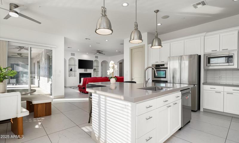 Upgraded Gourmet Kitchen