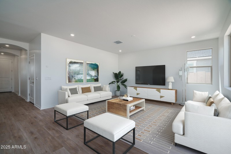 6VS) GREAT ROOM