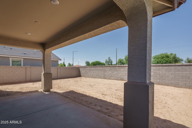 19) BACK PATIO