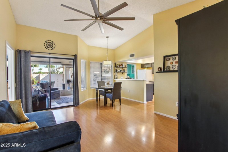 8-web-or-mls-W Meeker Blvd-S0909-008