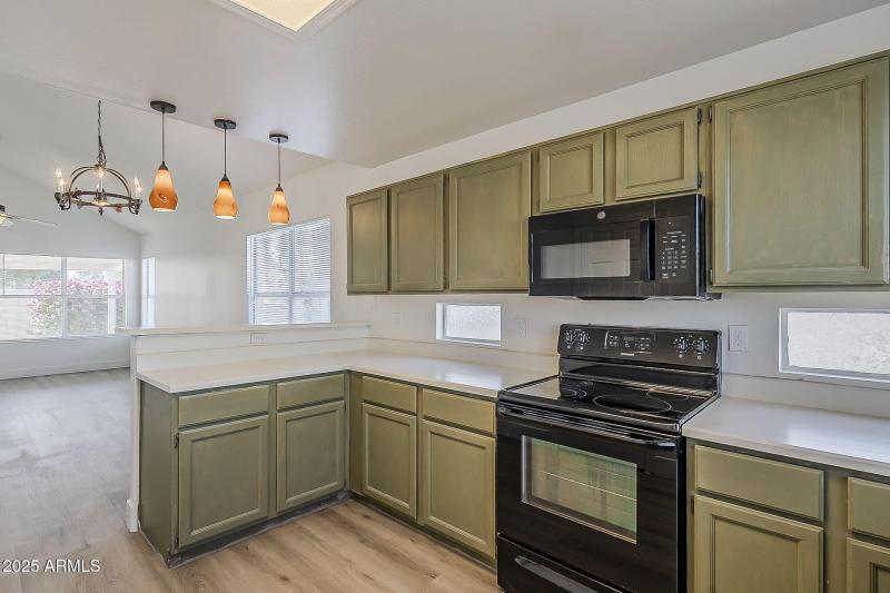 13-web-or-mls-Bradford-13