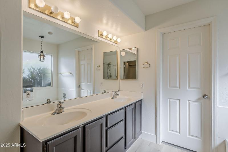 24-web-or-mls-Bradford-24