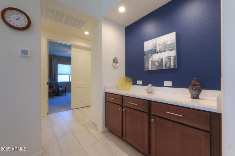 Dry bar w/Quartz counter