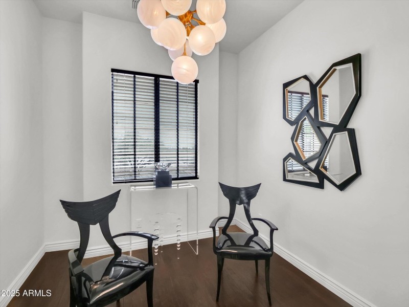 090-5016 E Lucia Drive-90