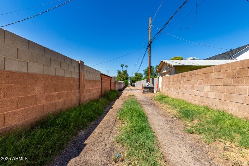 Alley to Garage/Shop