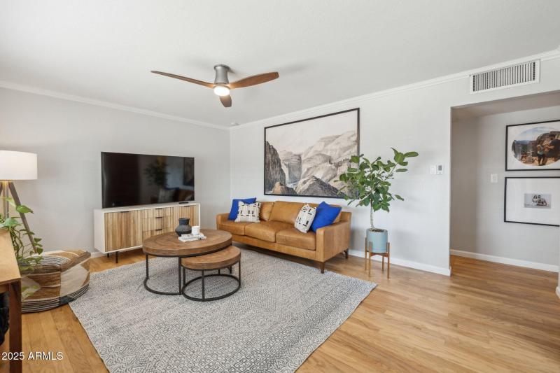 6-web-or-mls-6926-e-culver-st