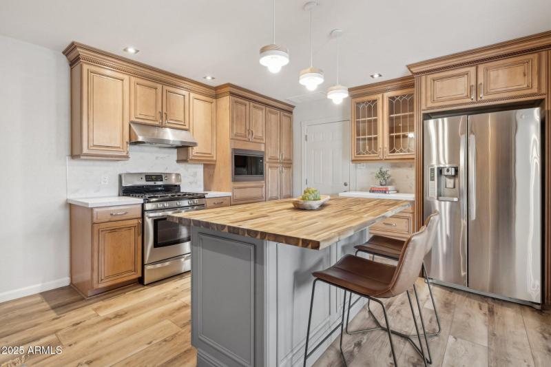 13-web-or-mls-6926-e-culver-st