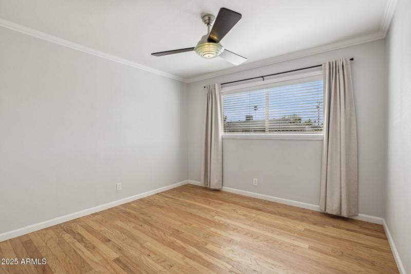 18-web-or-mls-6926-e-culver-st