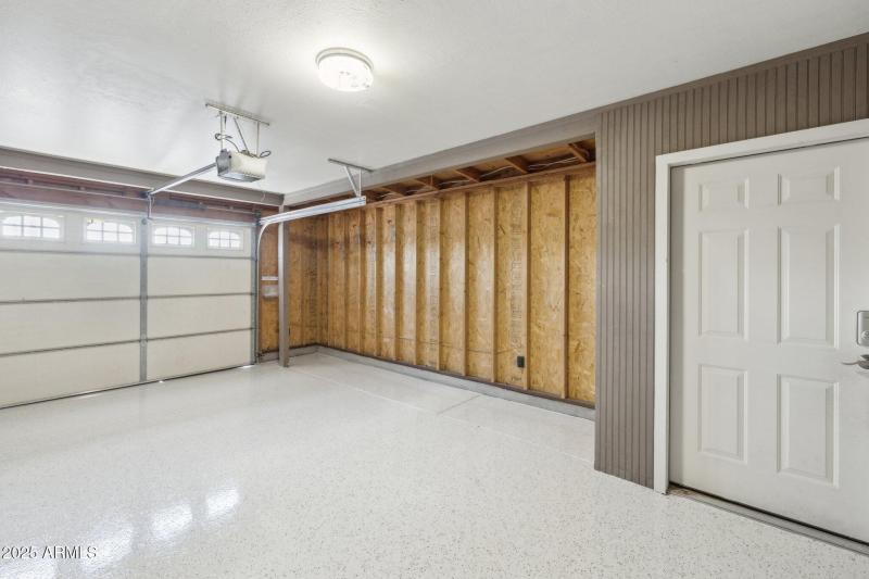 30-web-or-mls-6926-e-culver-st