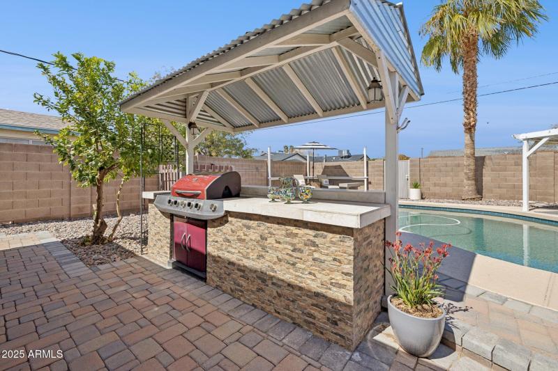 33-web-or-mls-6926-e-culver-st