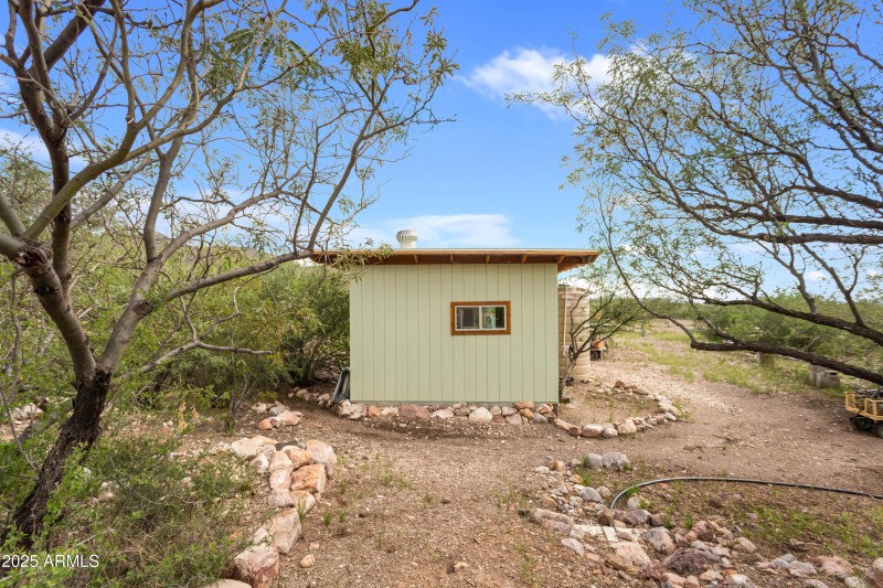 Well house, battery house and workshop