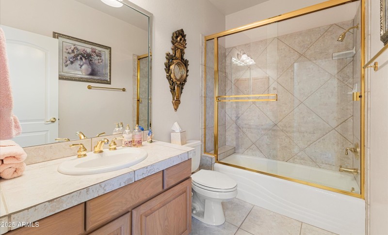 3rd Bath off bonus room