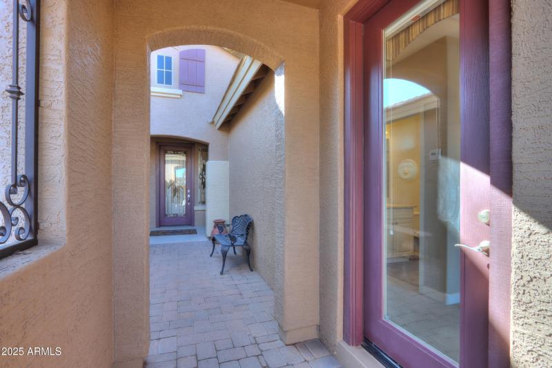 Casita entry to right