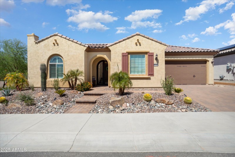 001-27396 W Escuda Dr