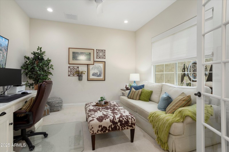032-27396 W Escuda Dr