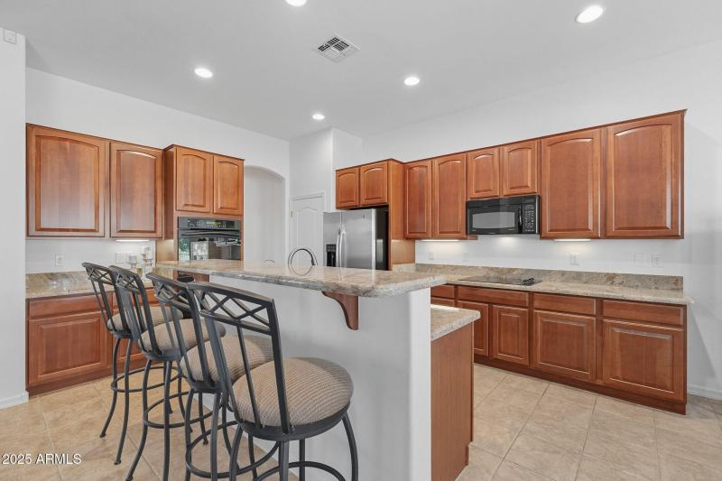 8-web-or-mls-Santa-8