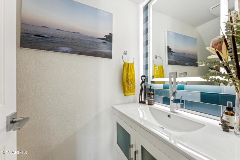 Bathroom with Vanity and Modern Finishes