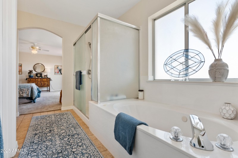 26-Primary Bathroom Tub & Shower