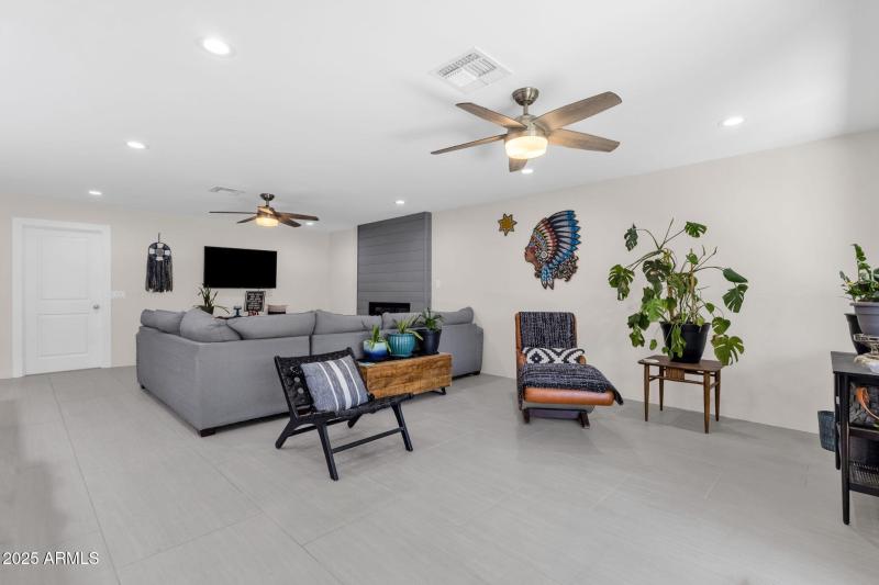 Family room/Breakfast room