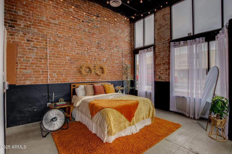 42-web-or-mls-Screws And Sparkles-14