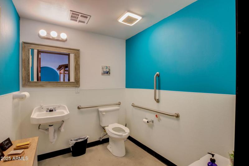 54-web-or-mls-Screws And Sparkles-26