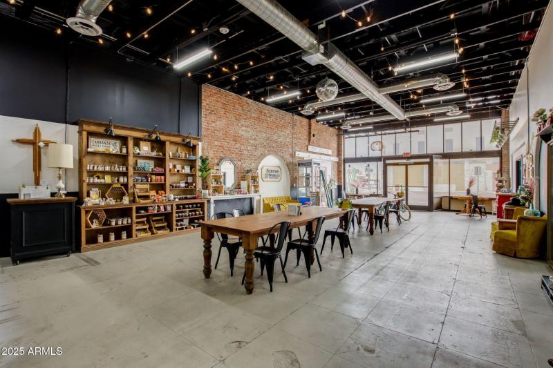 59-web-or-mls-Screws And Sparkles-31