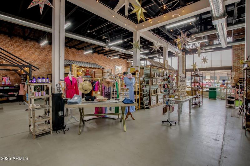 72-web-or-mls-Screws And Sparkles-44