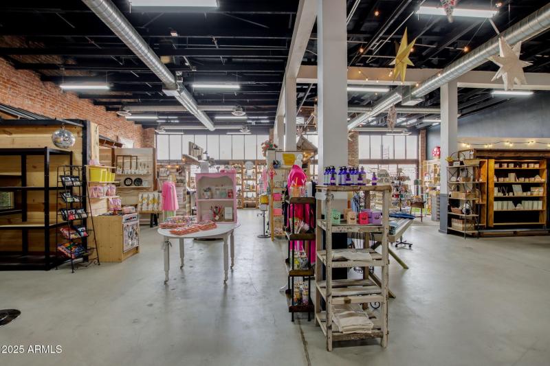 73-web-or-mls-Screws And Sparkles-45