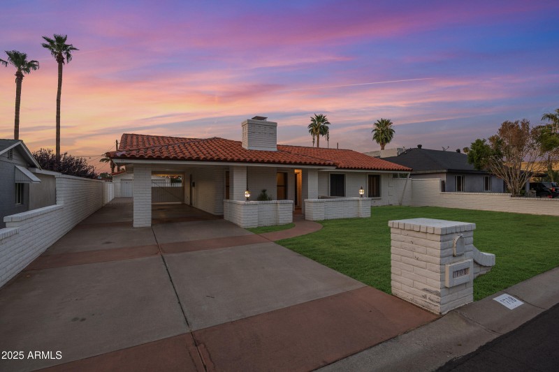 1708 E Solano Dr - 39