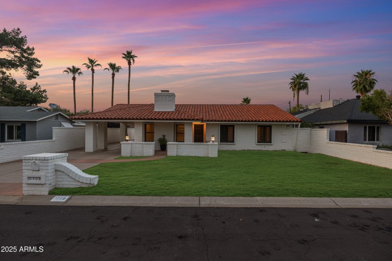 1708 E Solano Dr - 40