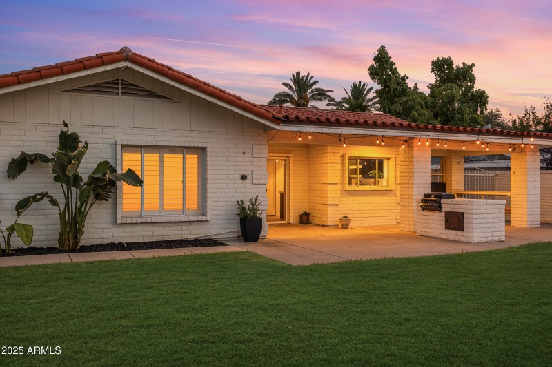 1708 E Solano Dr - 50