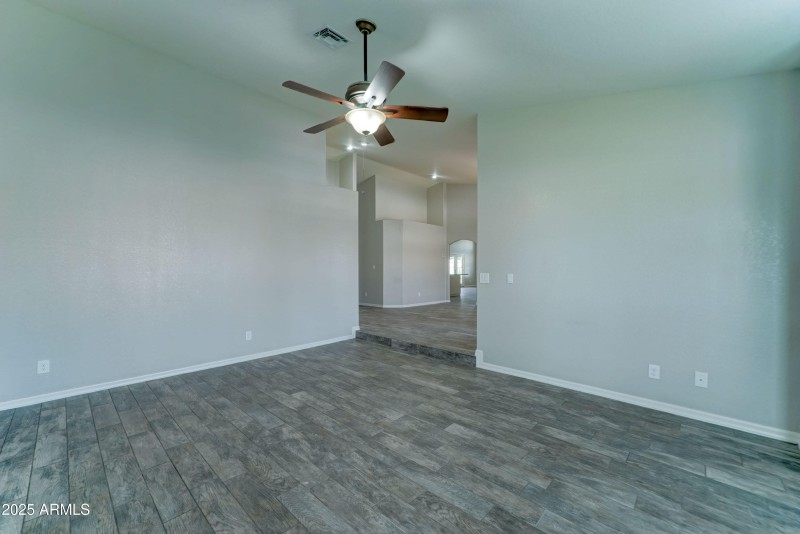 1119 e SouthShore Dr-21