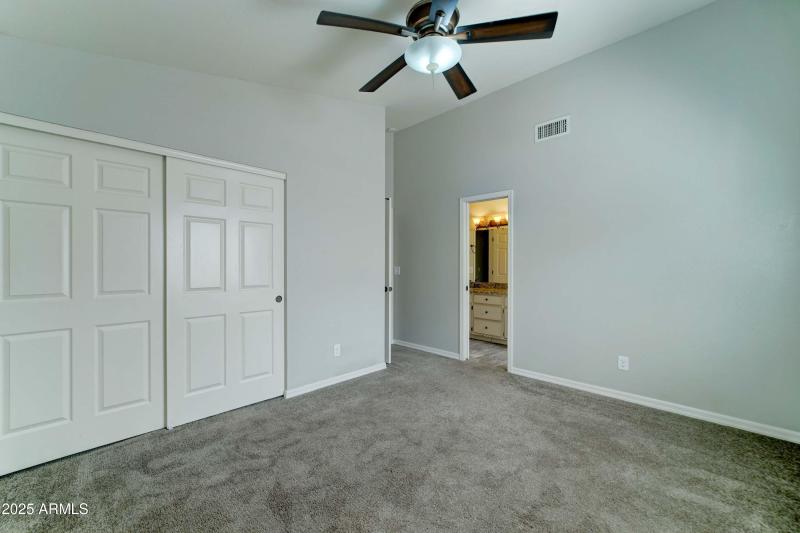 1119 e SouthShore Dr-32