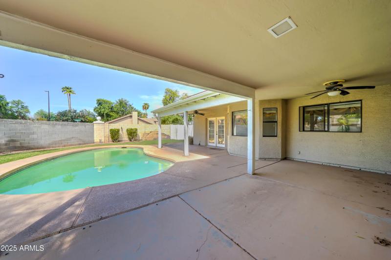 1119 e SouthShore Dr-42