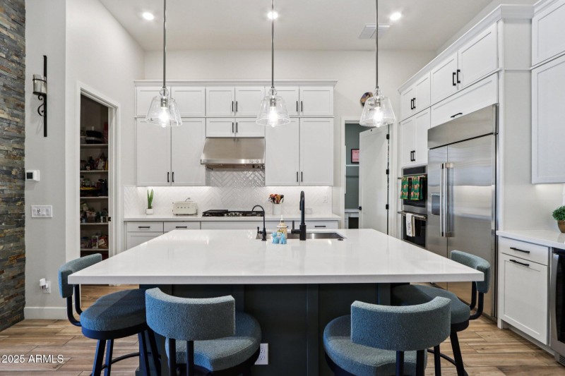 19-web-or-mls-W Marshall Ave-S1009-019