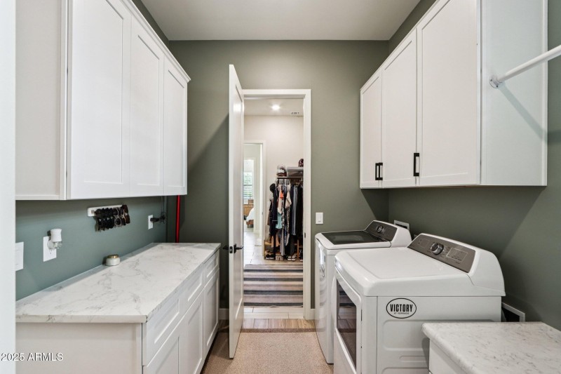 22-web-or-mls-W Marshall Ave-S1009-022