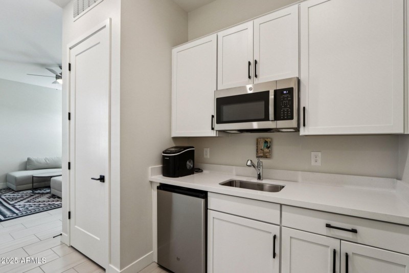 23-web-or-mls-W Marshall Ave-S1009-023