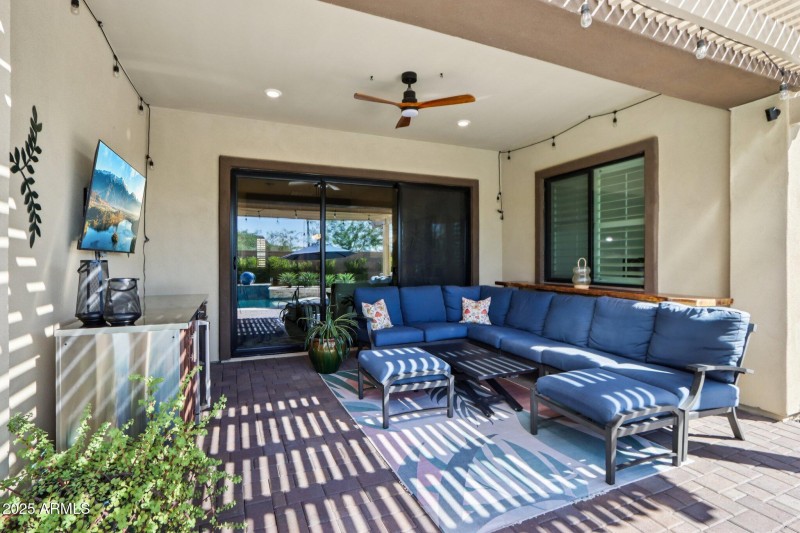 43-web-or-mls-W Marshall Ave-S1009-043