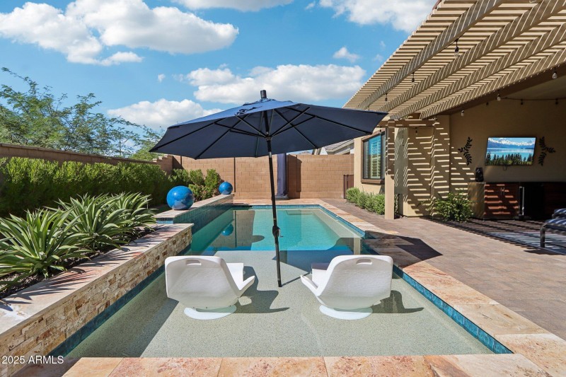 48-web-or-mls-W Marshall Ave-S1009-048