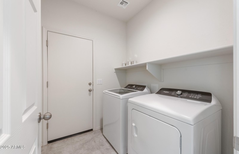 21 - Laundry Room