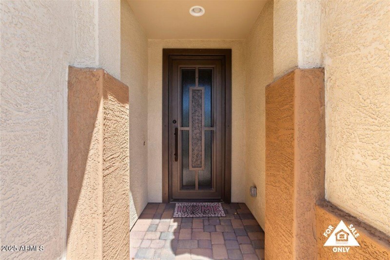 06-18216 W Foothill Dr