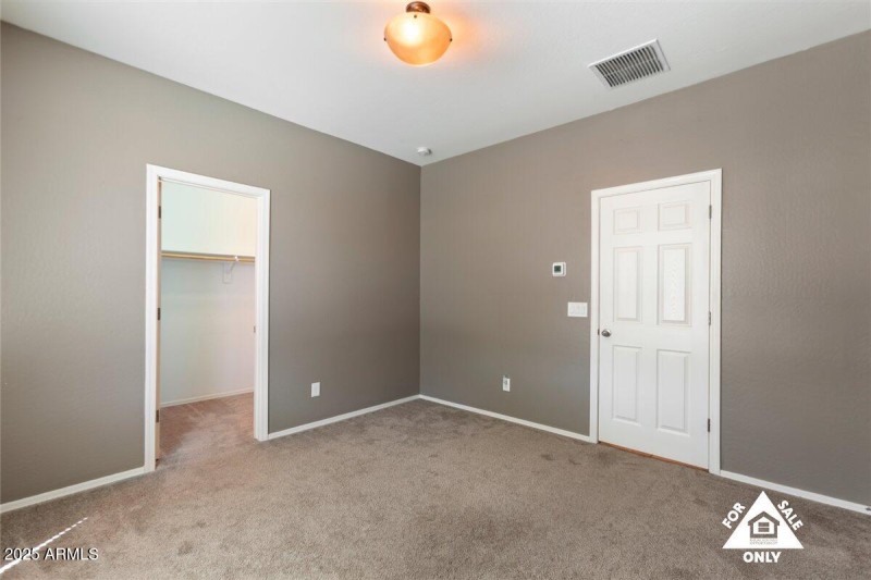 09-18216 W Foothill Dr