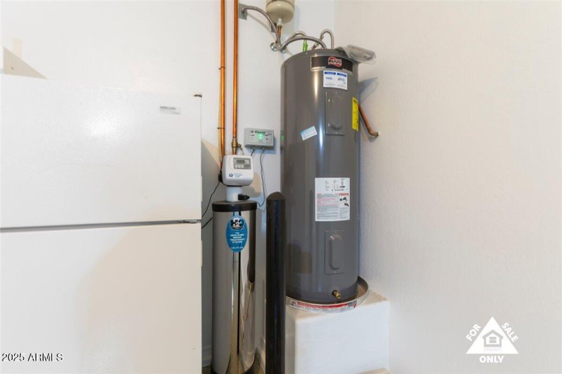 35-18216 W Foothill Dr